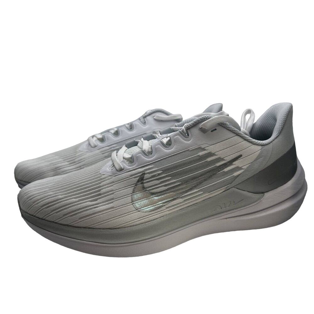 New in Box Nike Air Winflo 9 Womens size 11